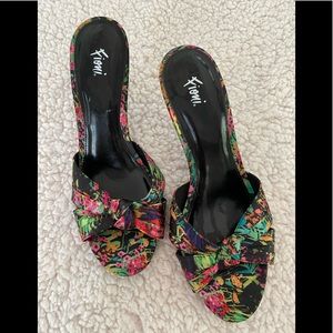 Fiona Heels 7-1/2 Pretty Flowers 💐